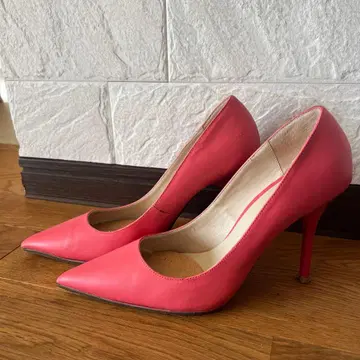 핑크색 가죽 하이힐 스틸레토