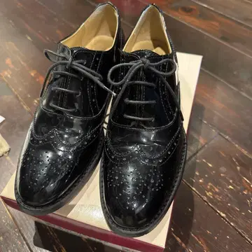 BARCLAY 버클레이 윙팁 24cm 블랙 에나멜