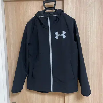 언더아머 골프웨어 가을 겨울용 긴팔 윈드 브레이커 M 사이즈