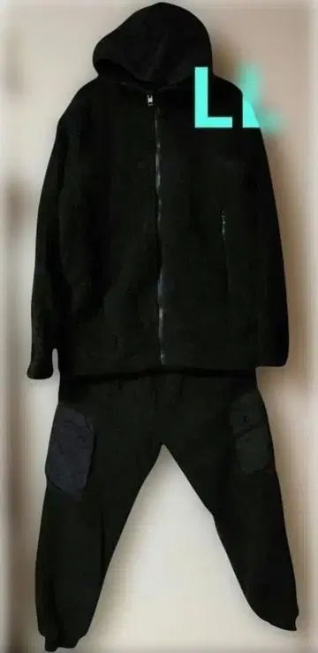 워크맨 불티가 붙어도 잘 타지 않는 러기지 플리스 자켓 카고 팬츠