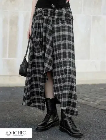[ 미사용 새상품 ] ViCHIC 비대칭 플레어 롱 스커트