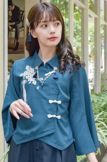 새상품! 엑시즈팜 재스민 자수 차이나 블라우스