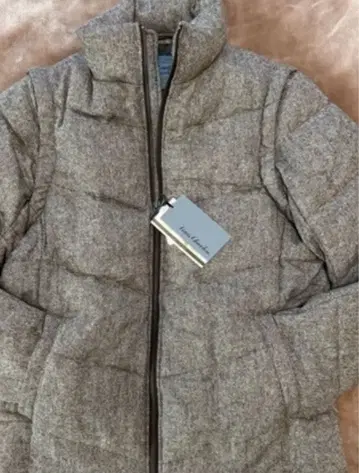 마이크로라이크다운 그레이 계열 다운 자켓