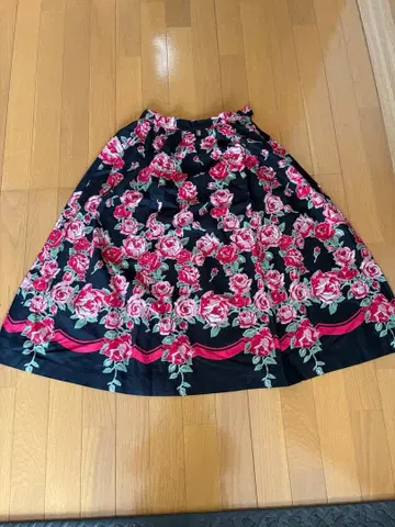 Jane Marple 장미 격자 스커트