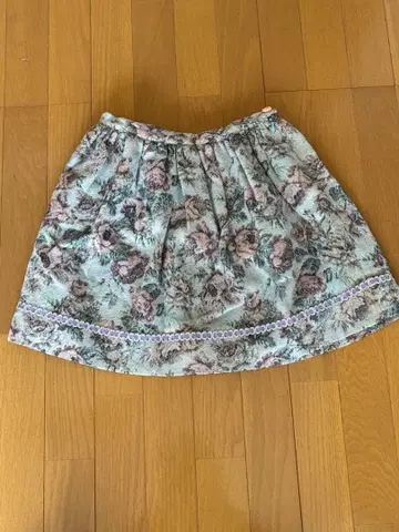 MILK 플로럴 프린트 플레어 스커트 M12D124