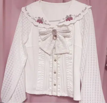 LIZLISA 스트로베리 자수 블라우스 화이트 리본