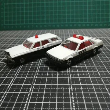토미카 닛산 세드릭 세드릭밴 순찰차