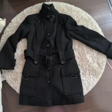 초미형 스탠드 카라 버튼 A라인 코트 블랙 [ ZARA ]