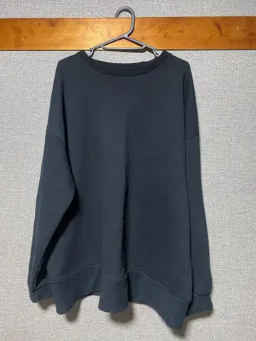 안티카 오버 사이즈 맨투맨