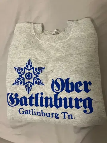 그레이 트레이닝복