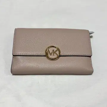Michael Kors 베이지 이단 접이식 장지갑
