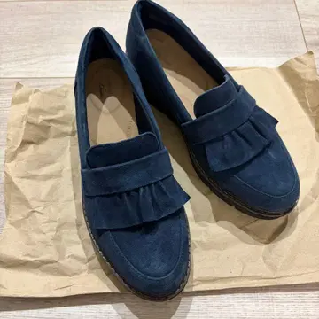 Clarks 네이비 스웨이드 Airabell Slip