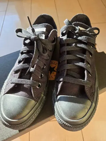 블랙 캔버스 로우컷 스니커즈