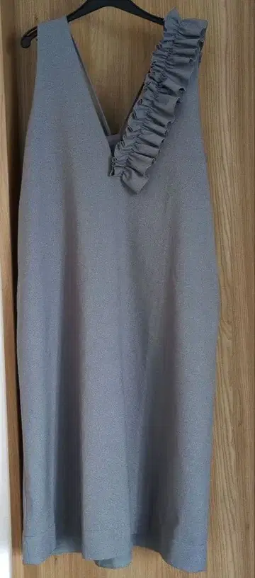 THOMAS MAGPIE 프릴 원피스