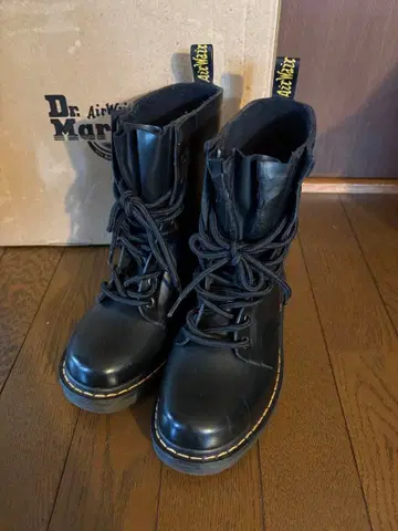 Dr. Martens 8홀 블랙 레인부츠 워크 부츠