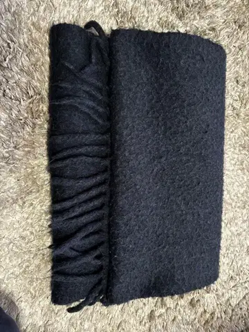 애로우즈 머플러