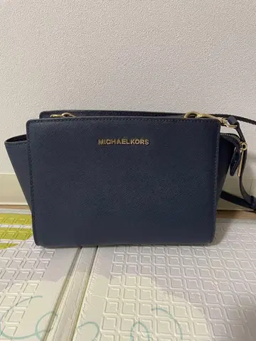 MICHAEL KORS 네이비 숄더백