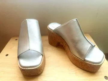 AZUL BY MOUSSY 센터 심 코르크 웨지 샌들 실버 M