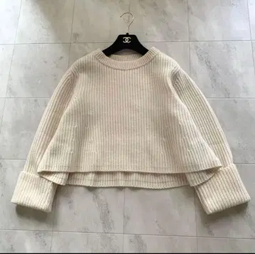 최근 폭시 캐시미어 혼방 니트 풀오버 숏 기장 아이보리 42