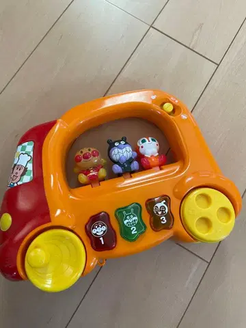 호빵맨 자동차 모양 완구 피규어 포함