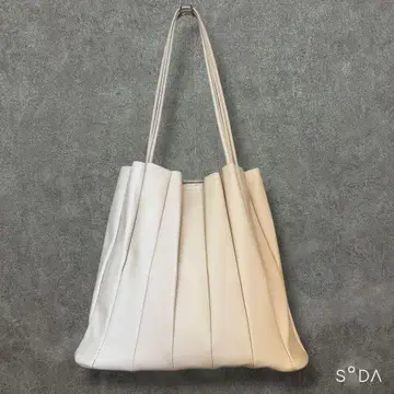 밈 셀렉 인조 가죽 절개 플리츠 백 숄더 토트