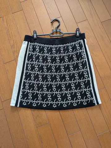 까스텔바작 스커트