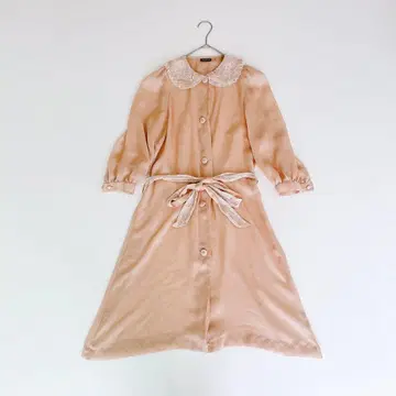 Verybrain 베리브레인 시어 레이스 옷깃 원피스 무릎 기장 벨트