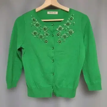 그린 비즈 자수 버튼 가디건