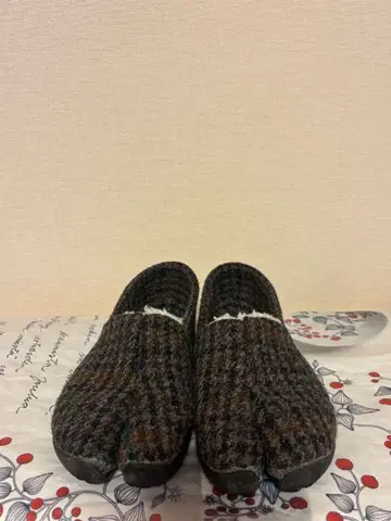 tabiRela (타비리라) 해리스 트위드 그레이 건클럽