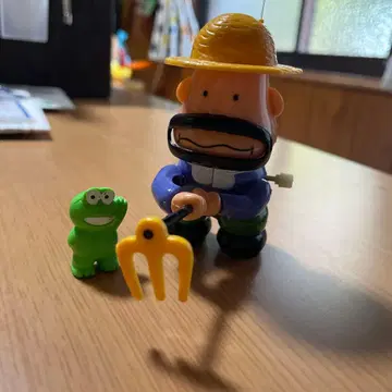 컬 아저씨 태엽식 완구