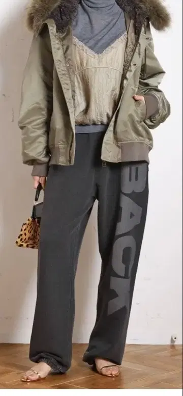 [ 새상품 택 보관 있음 ] AP STUDIO 스탠드어론 스웨트 팬츠