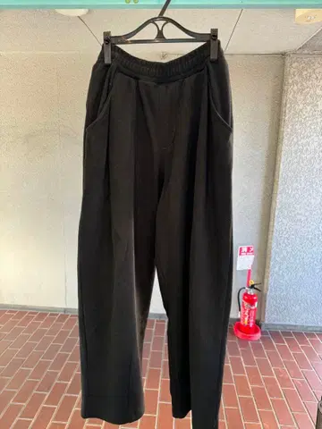 H&M 블랙 헤링본 와이드 팬츠 턱 와이드 팬츠