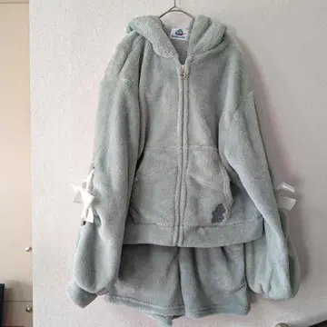 [ 한교동 ] 산리오 그레일 GRL 셋업 모코모코