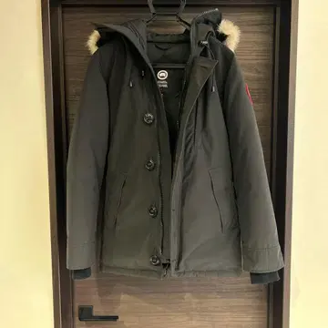 Canada Goose 다운 자켓 후드 부착