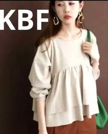 KBF 개더 프릴 니트