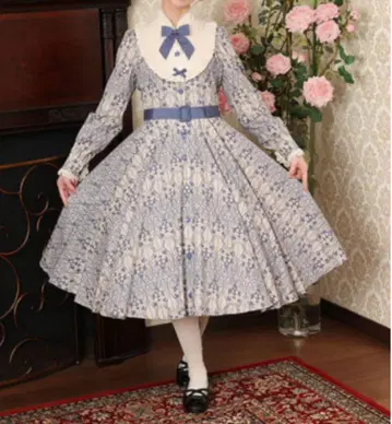 이노센트 월드 아르누보의 백합 원피스