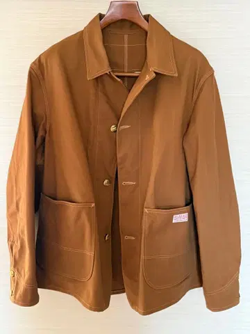 At Last 브라운 덕 커버올