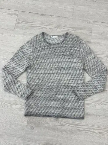 토네이도 마트 기모 니트 주말 한정 가격 인하 중