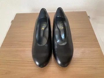 키쿠치의 신발 블랙 심플 펌프스