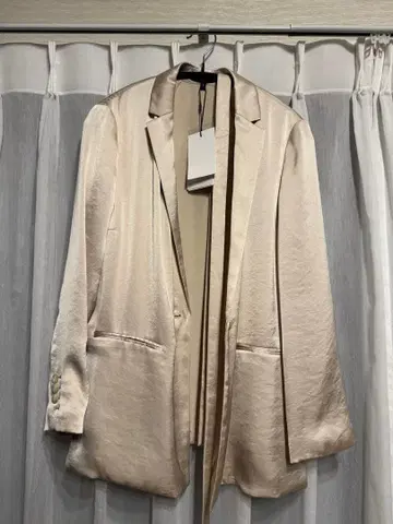 Theory Belt Vent Jacket Crushed Satin