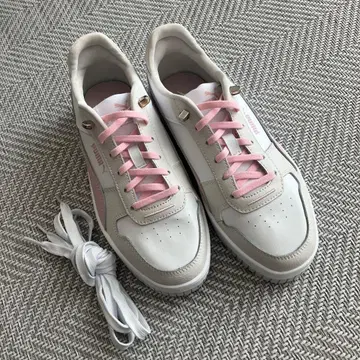 Puma 화이트/핑크 스니커즈