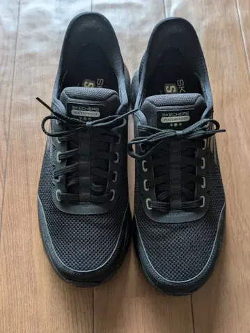 SKECHERS 방수 슬립온 스니커즈