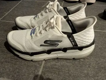 스케쳐스 슬립인즈 화이트