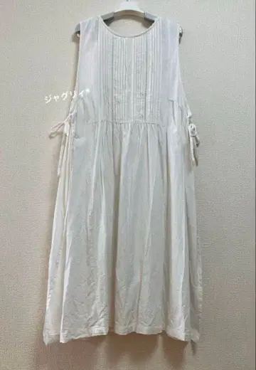 에이프런 원피스 사이드 트임 리본 화이트 레이어드