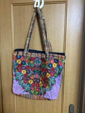 꽃무늬 자수 토트백 해외 기념품