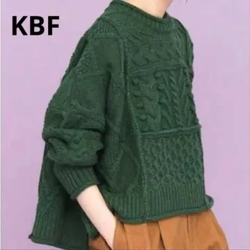 KBF 비에프 케이블 니트 와이드 실루엣 루즈핏 폼폼