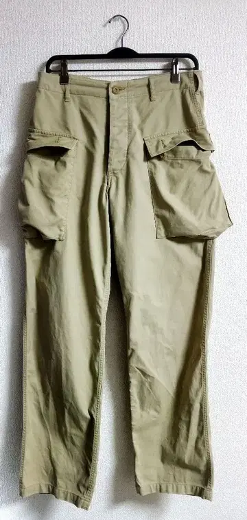 AVIREX M 사이즈 베이지