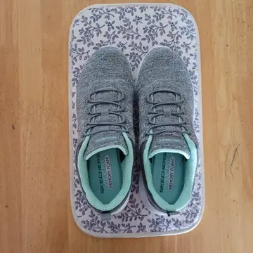 여성용 스니커즈