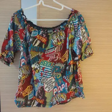 HYSTERIC GLAMOUR 코믹풍 오프숄더 반팔 상의