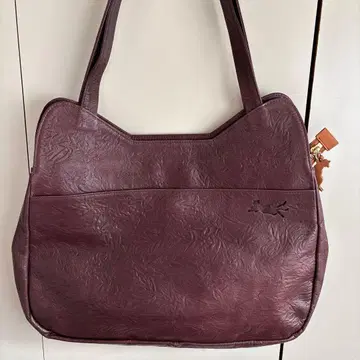 aoneco 버건디 토트백 할인 가능합니다.